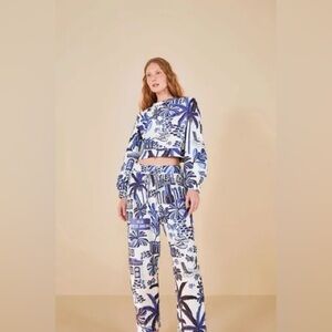 FARM Rio Blue and White Tropical Print Sweat Shirt and Pants Set sz M